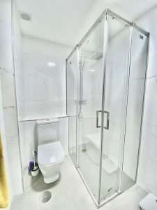 Fotos Mamparas de ducha instalaciones reales Varobath 36