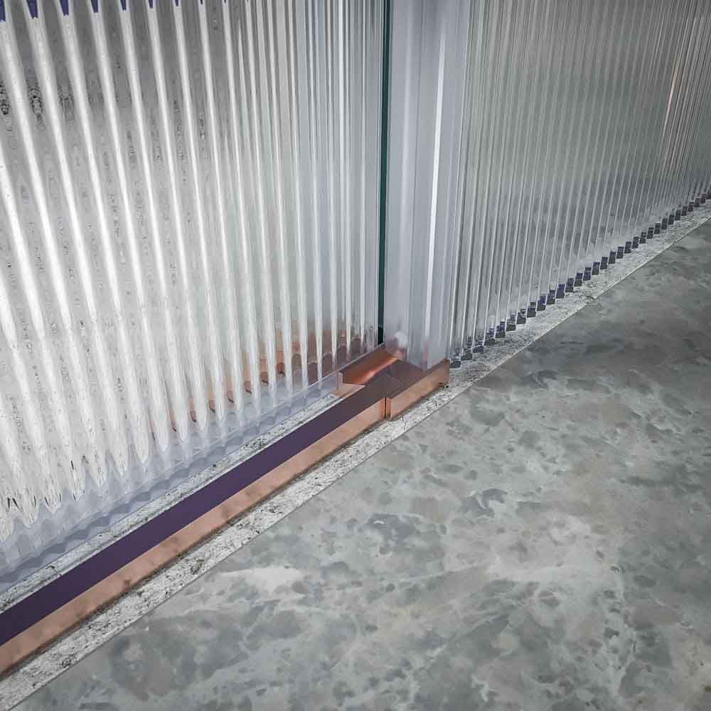 Varobath mampara de ducha ANDREA 1 fijo 1puerta corredera vidrio acanalado5.jpg